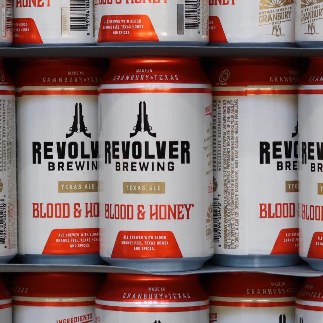 You gotta love your options from Revolver so does  this happen to anyone else? 😉

Be sure to kick off Labor Day weekend with Revolver Brewing and tag us in your celebrations @revolverbrewing or using #revolverbrewing 👏🏼