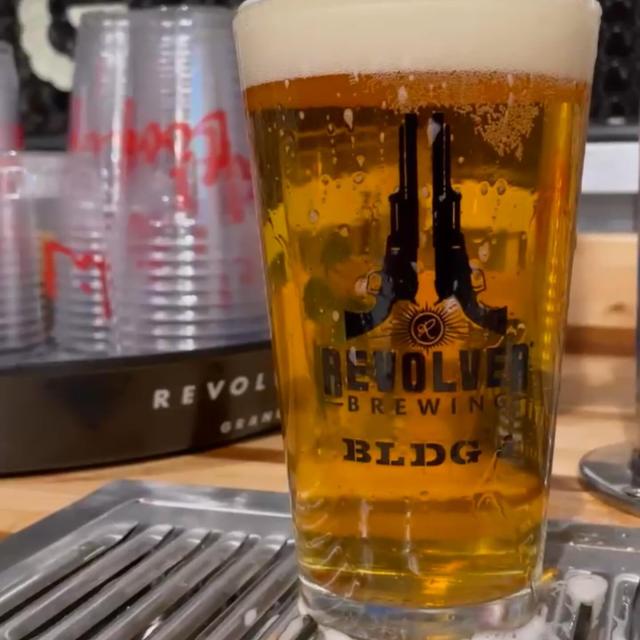 Your favorite brew just trastes better on tap 🍺

Meet us at the @revolverbrewhouse for all your favorite Revolver brews + speciality editions on tap! Hang out in the tap-room, or venture out to the beer garden and enjoy this wonderful spring weather. ☀️

Meet us at the brewhouse, open two hours before any home game! 🍻